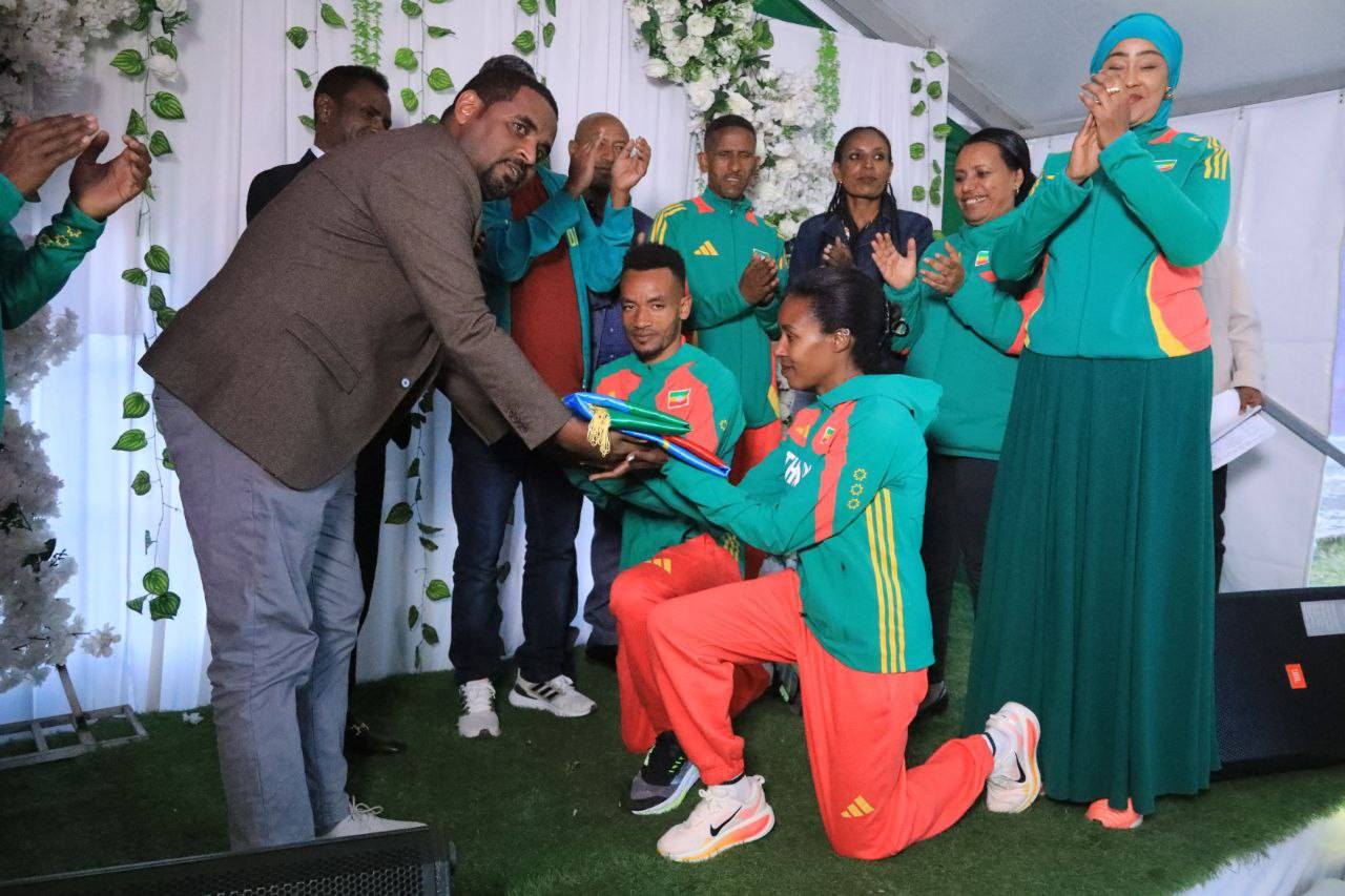 የኢትዮጵያ አትሌቲክስ ልዑክ ቡድን ሽኝት ተደረገለት